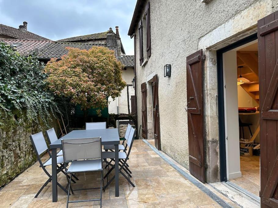 Maison Avec Cour Interieure Суйак Экстерьер фото
